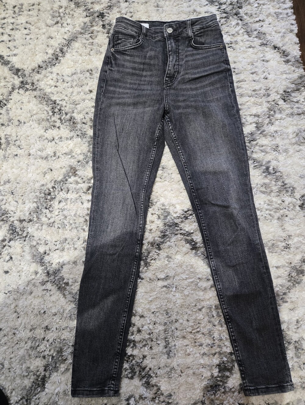 Zara High-Rise Skinny Jeans in Washed Black Size 4